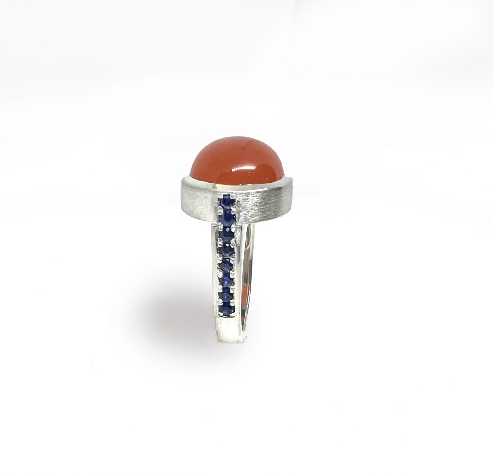 carnelian-oval-cabochon-silver-ring